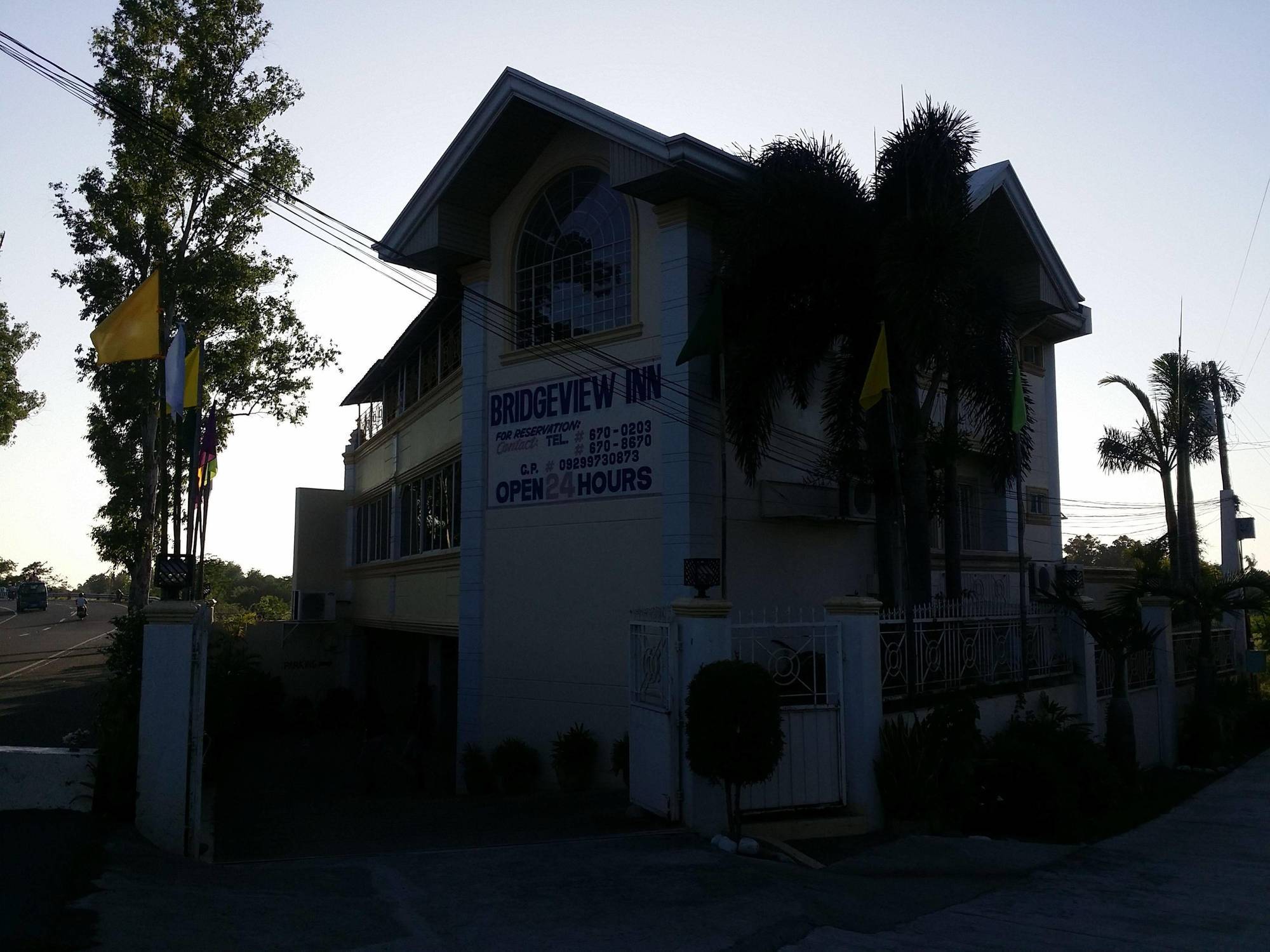 Bridgeview Inn Laoag Exterior photo